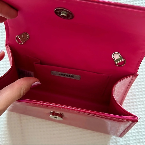 Iridescent‎  pink purse - Picture 6 of 7